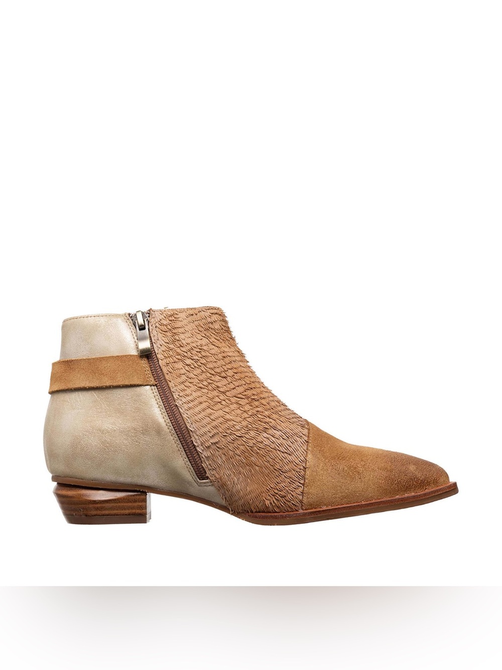 Size 6- Antelope Leslie ankle boot- multi textured